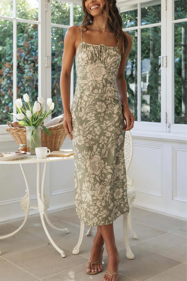 Vestido midi floral artístico verde