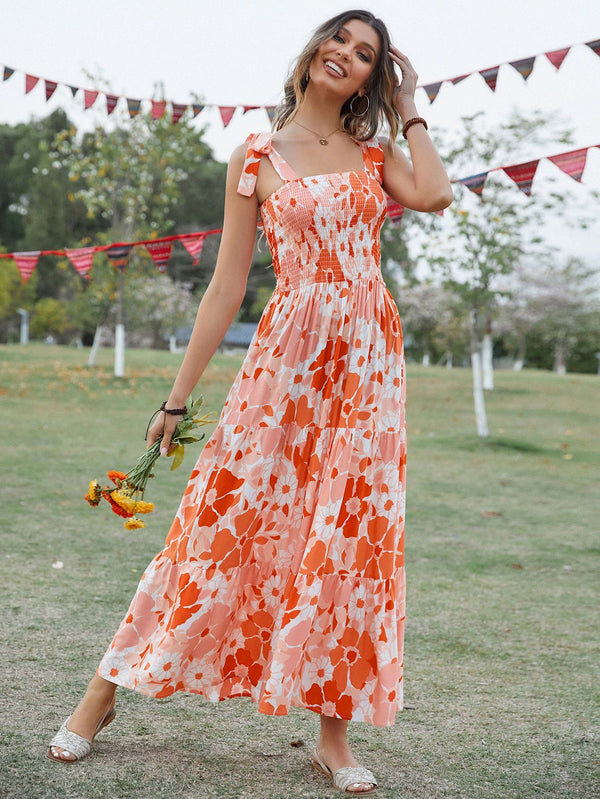 Vestido floral sin mangas con volantes